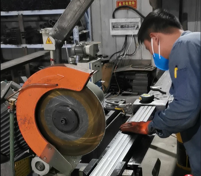 貨架材料注水式切割機，無塵環保效率高